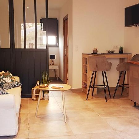 House Apartman Castirla Kültér fotó