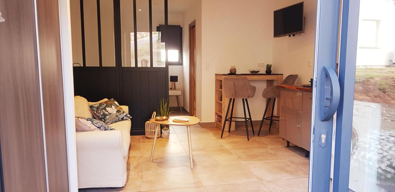 House Apartman Castirla Kültér fotó